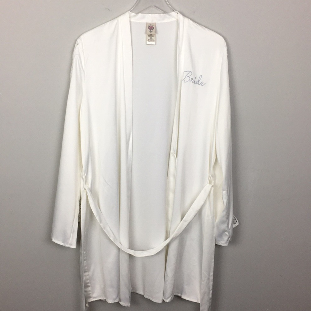 2 for $25 😍 In Bloom by Jonquil Bridal Robe Sz M